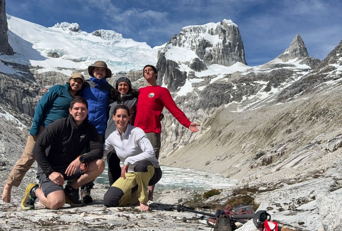 Grupo en ruta — Guías del Avellano