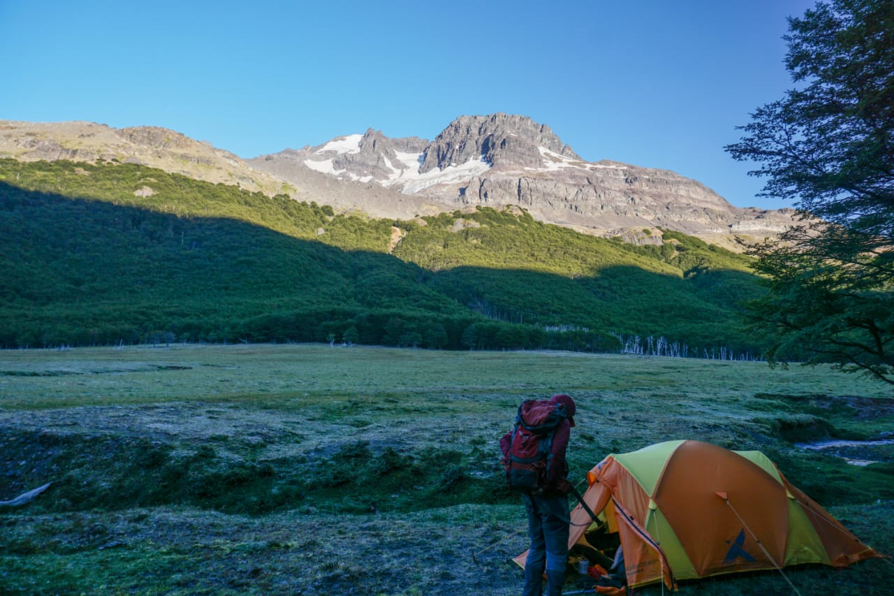 Equipo trekking para arriendo Bahía Murta